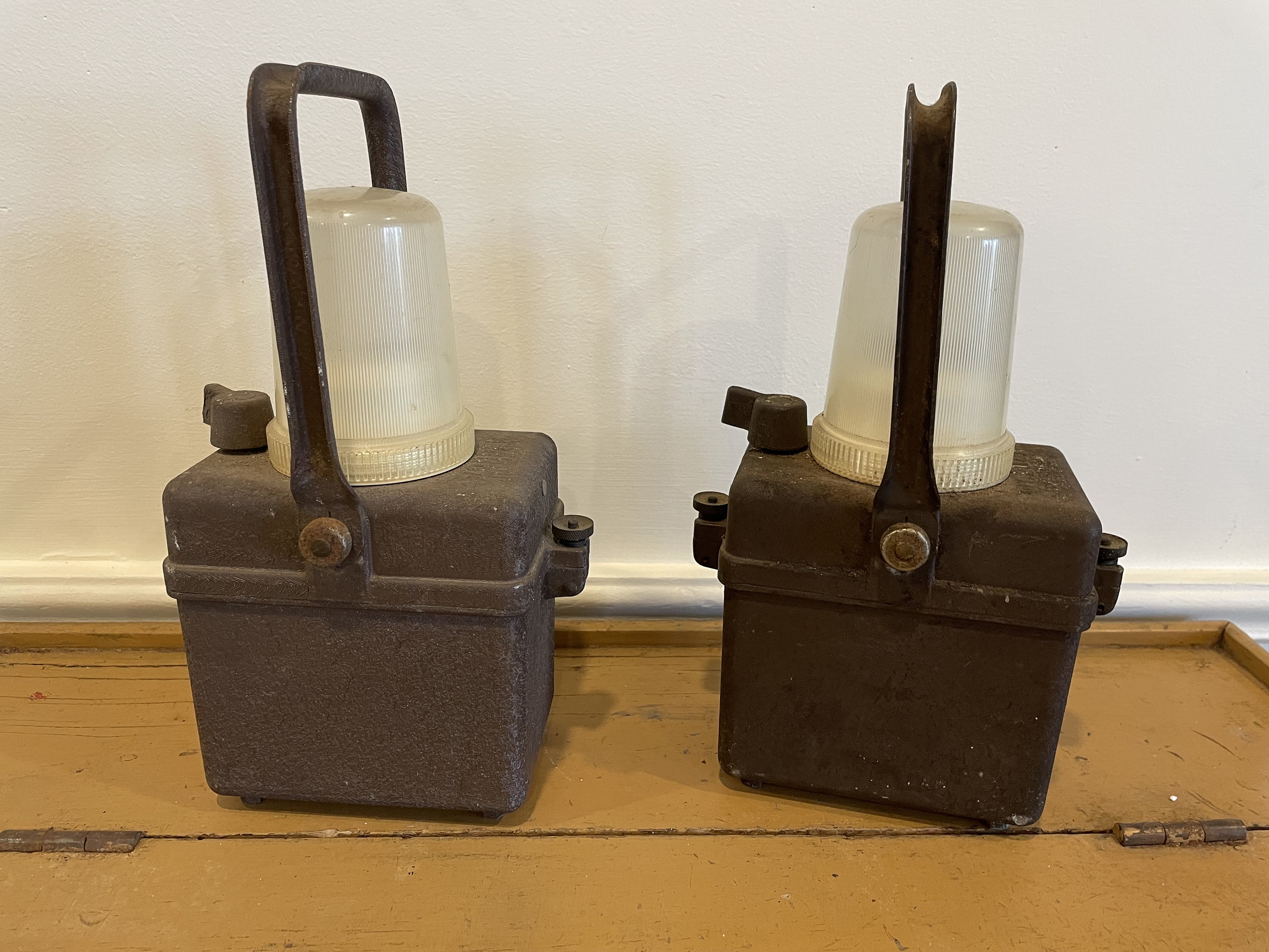 フランスアンティーク 国鉄 SNCF 手信号 レッドシグナルランプ 1950年 Old SNCF railway lantern