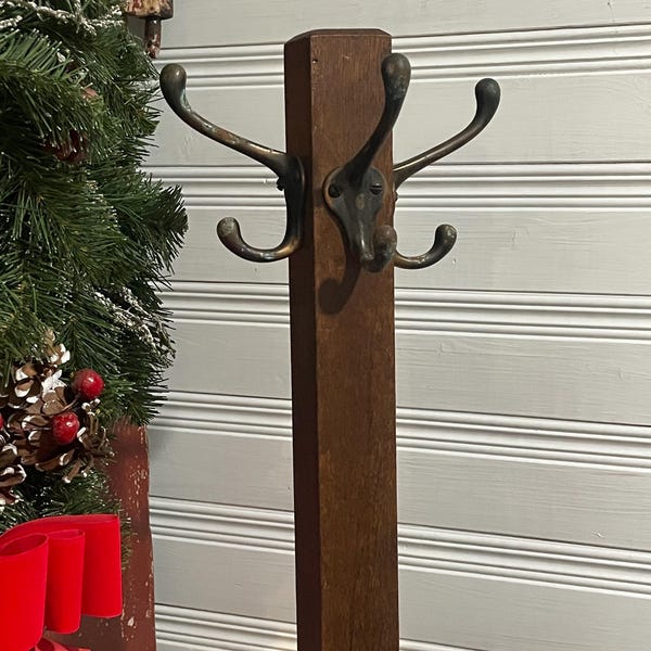 Solid  antique 1920s Arts and Crafts oak hall tree