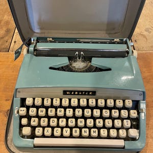 Vintage 1960s Blue metal Webster Brother Typewriter with  Case - made in Japan   #4