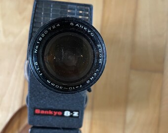 Vintage Sankyo 8-Z Auto Zoom Movie Camera with instruction book