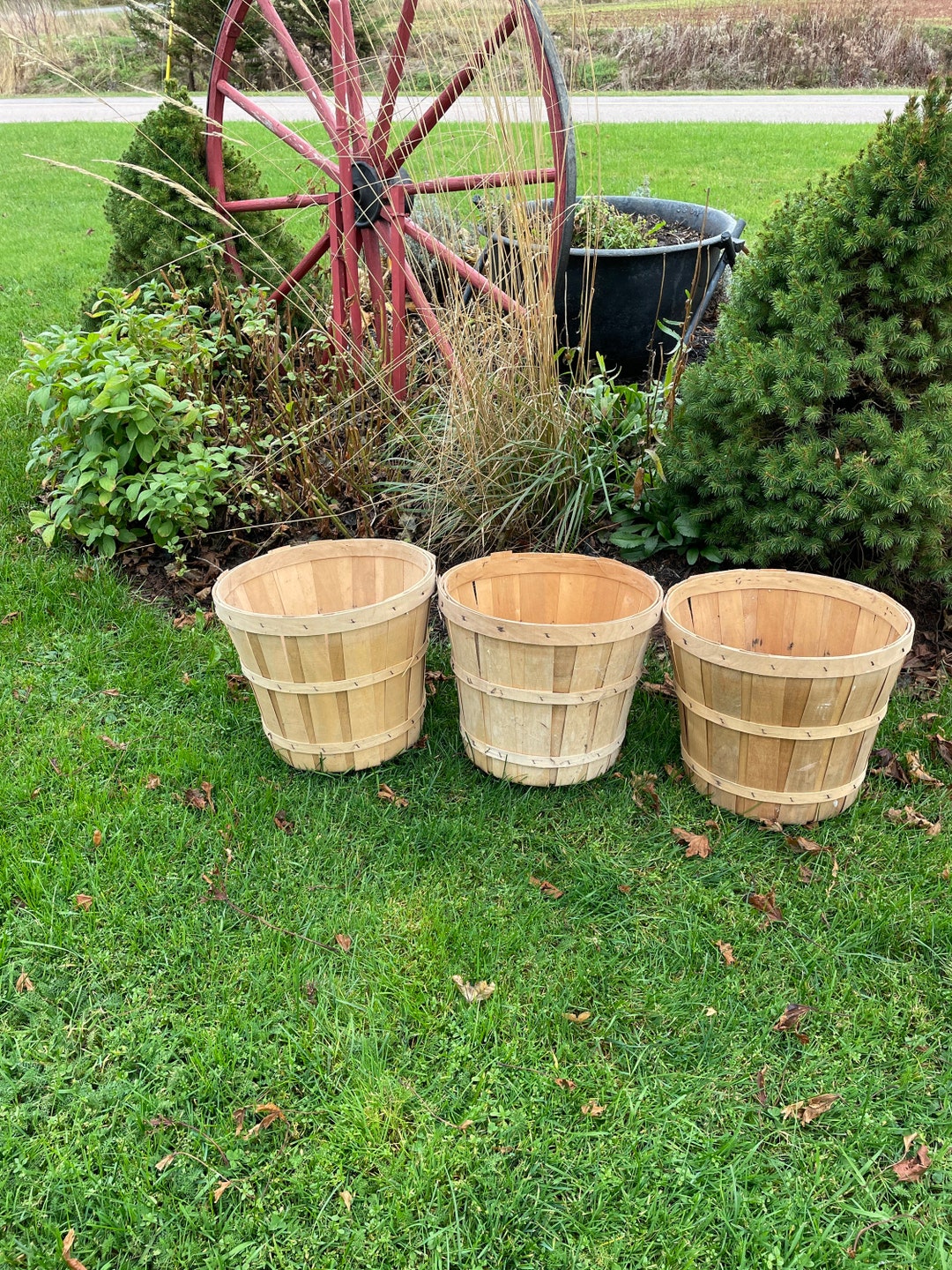 Vintage Small Bushel Baskets Apples Basket , Farmhouse Basket, Vintage