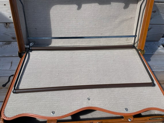Real leather  valise or suitcase - image 9