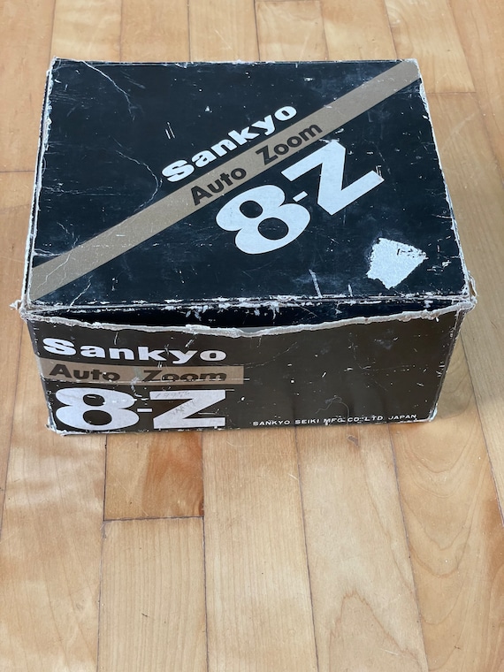 Vintage Sankyo 8-Z Auto Zoom Movie Camera with instruction book