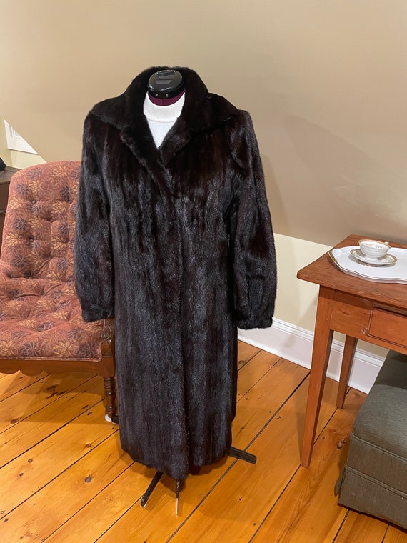 Beautiful full length female black mink fur coat … - image 1