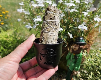 Small Black Metal Pentacle with Raven Mini Pot for Chime candles, smudge stick, Palo Santo, for Meditation and rituals