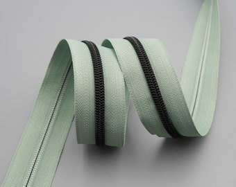 Peppermint Sea and Black No.5 Size Zip Tape