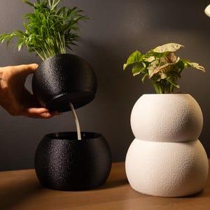 Långvarig självbevattnande kruka: Modern planteringslåda