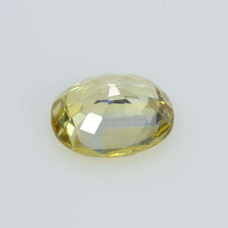 1.57 Cts Natural Yellow Sapphire Loose Gemstone Oval Cut