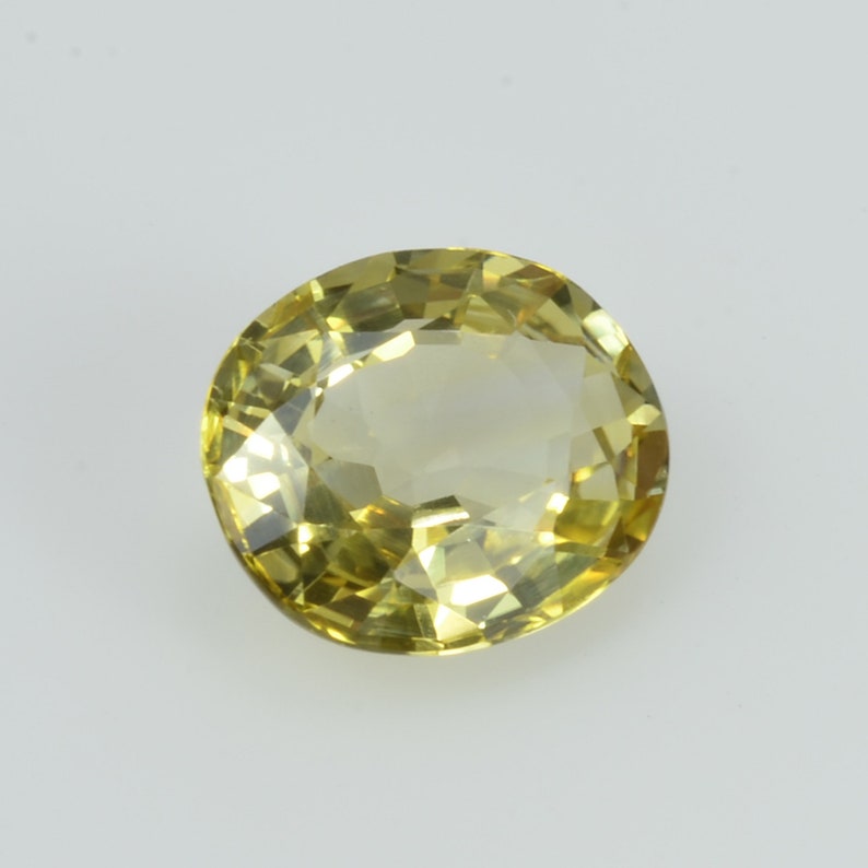 1.57 Cts Natural Yellow Sapphire Loose Gemstone Oval Cut