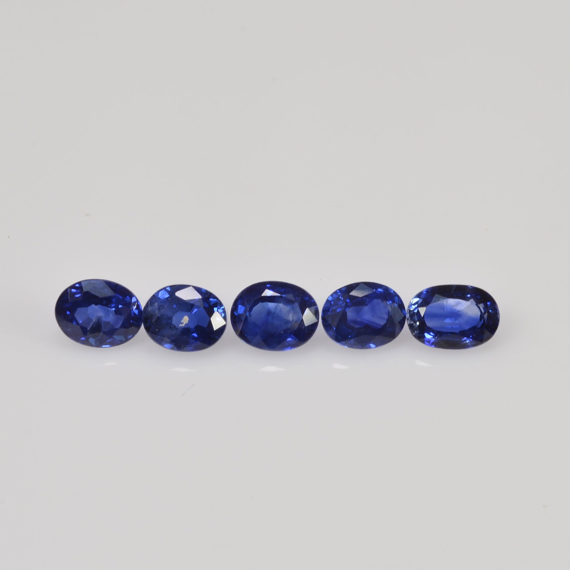 Saphirs Bleus Naturels Du Sri Lanka - Taille Ronde 5mm, 0.70-0.85 Carats - Traités Par Chauffage