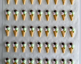 Decoración de glaseado real - NUEVE piezas. Conos de helado de 3 bolas