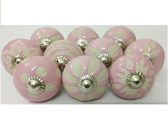 Handgeschilderde keramische kastknoppen: vintage shabby-chic ladegrepen