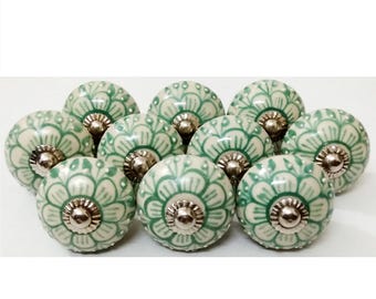 Handbemalte Keramikschrankknäufe: Vintage Blumenknäufe - Shabby Chic