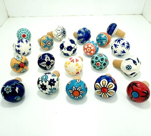 Bouchon De Vin En Céramique Peint à La Main - Motif Floral Multicolore, Base Liège - Déco Et Pratique