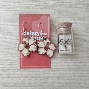 Hibiscus houten diffusoroorbellen | Etherische olie, plantenliefhebber cadeau