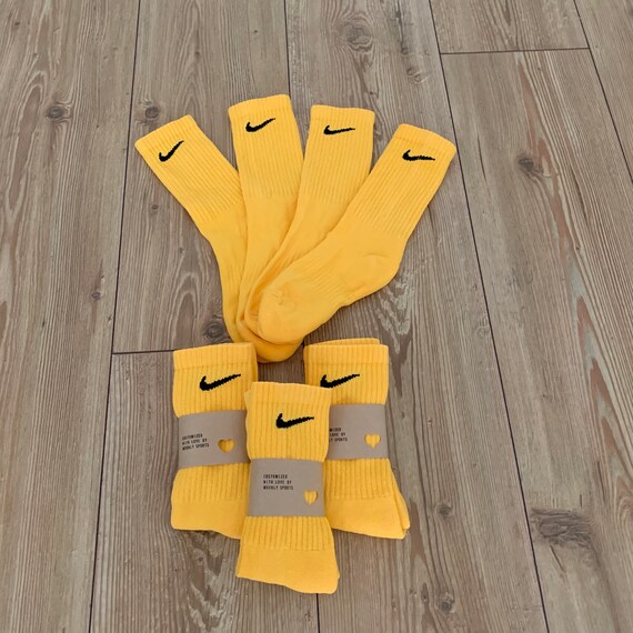 Yellow nike socks Outlet