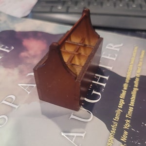 Miniatur Werkzeugkiste aus Holz
