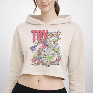 Retro Toy Story - Crop Hoodie, Toy Story T-shirt, Toy Story Land, Woody Buzz Jessie, Bullseye, Disney Matchande T-shirts bild 1