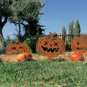 Set of 3 Metal Pumpkin Stakes, Halloween Outdoor and Lawn Decor, Halloween Yard Art, Fall Decor, Halloween Decor Outdoor, Halloween Gift