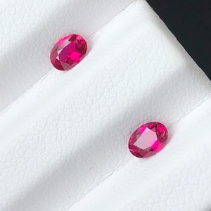 Natural red ruby pair from Burma , Heated , 0.55 Carats