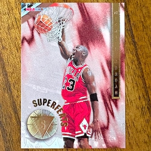 1996-1997 Superfeats Hoops Basketball Card Insert #1, sharp corners, no creases