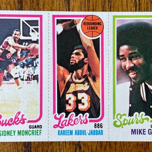 Carte Sidney Moncrief RC/Kareem Abdul-jabbar/Mike Gale Topps 1980, coins pointus, sans plis