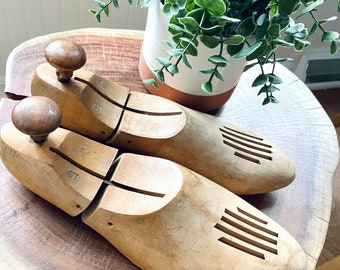 1940’s-1950’s Pair of WOODEN SHOE STRETCHER molds in great condition