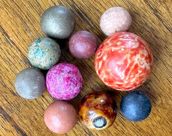 Late 1800s-Early 1900s clay marble lot (10), Bennington and Larger colorful shooter, lot A