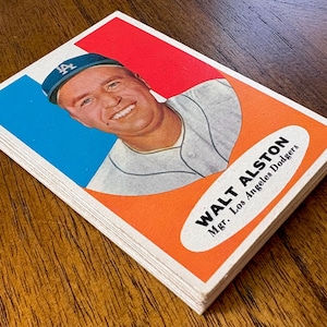 1961 Topps baseball card lot (15 cards), Walt Alston, Hank Bauer, mid series, no creases