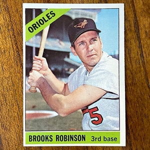 1966 Brooks Robinson Topps Baseball Card #390, no creases