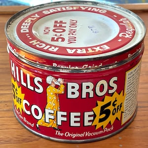 Mid 1900’s Hills Bros coffee one pound tin with lid in near great condition, no rust or oxidation