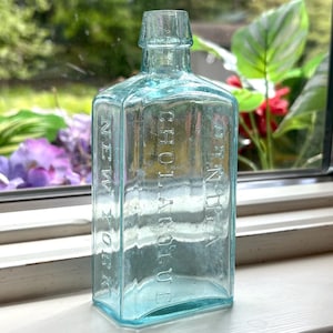 1800’s Osgood’s India Colagogue, New York bottle, no chips or cracks, cork top apothecary, wedding decor