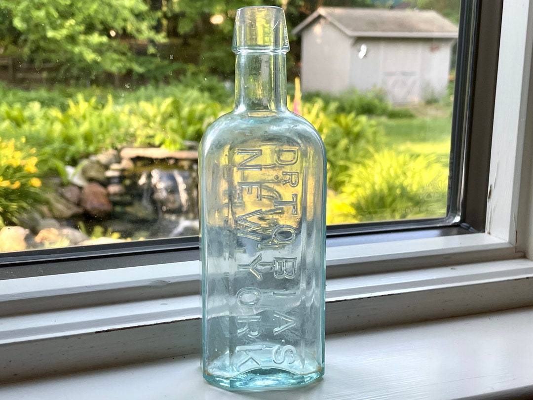 Late 1800’s Dr. Tobias Venetian Liniment Aqua Octagonal Glass Bottle ...