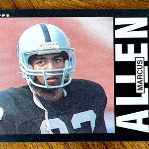 1985 Carte de football Marcus Allen Topps n° 282, coins pointus, sans plis