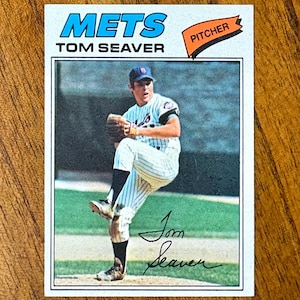 1977 Tom Seaver Topps Baseball Card #150, near sharp corners, no creases