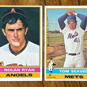 1976 Nolan Ryan n° 330 et Tom Seaver n° 600 Topps Lot de 2 cartes de baseball (2 cartes), sans plis