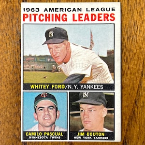 1964 Apostrophe Error A.L. Pitching Leaders Topps Baseball Card #4, Whitey Ford, no creases