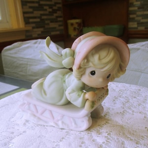 1999, Precious Moments, Sledding Figurine, Winter Decor, Winter Figurine, Precious Figurines, Vintage Figurines