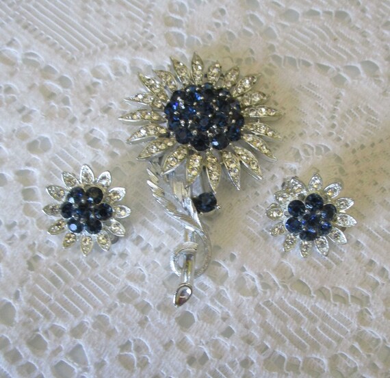Vintage Lisner Open Back Brooch Pins Blue Rhinestone Gem gem app