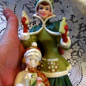 Large 9.5 inch, Avon Figurine, Mrs Albee Award, Avon Lady, Lady Figurines, Victorian Ladies, Vintage Avon, Avon Awards, Porcelain Lady