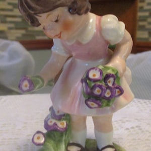 Goebel Figurine, Kinderland, Vintage Goebel, Violets, Flower Girl, Vintage Figurines, Goebel Kinderland, German Figurines