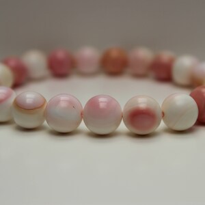 9mm Queen Conch Shell Beaded Bracelet