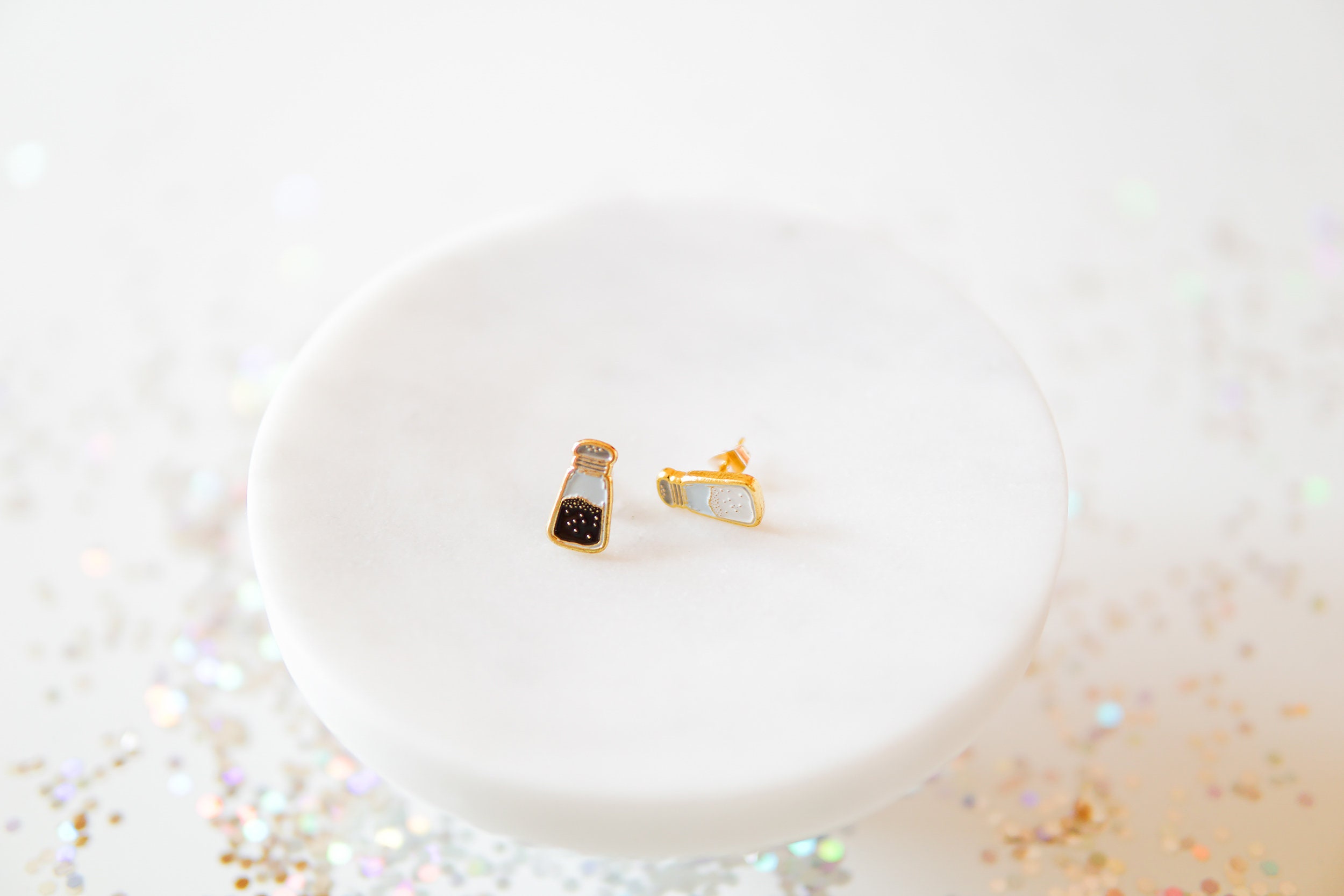 Salt and Pepper Shaker Earrings Enamel Earring Collectible Etsy