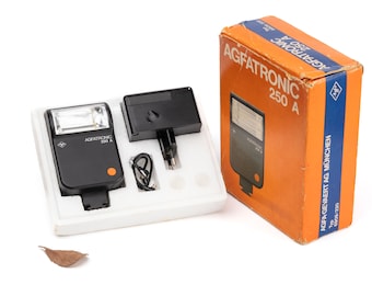 Agfa Optima Agfatronic 250A: Flash de cámara vintage