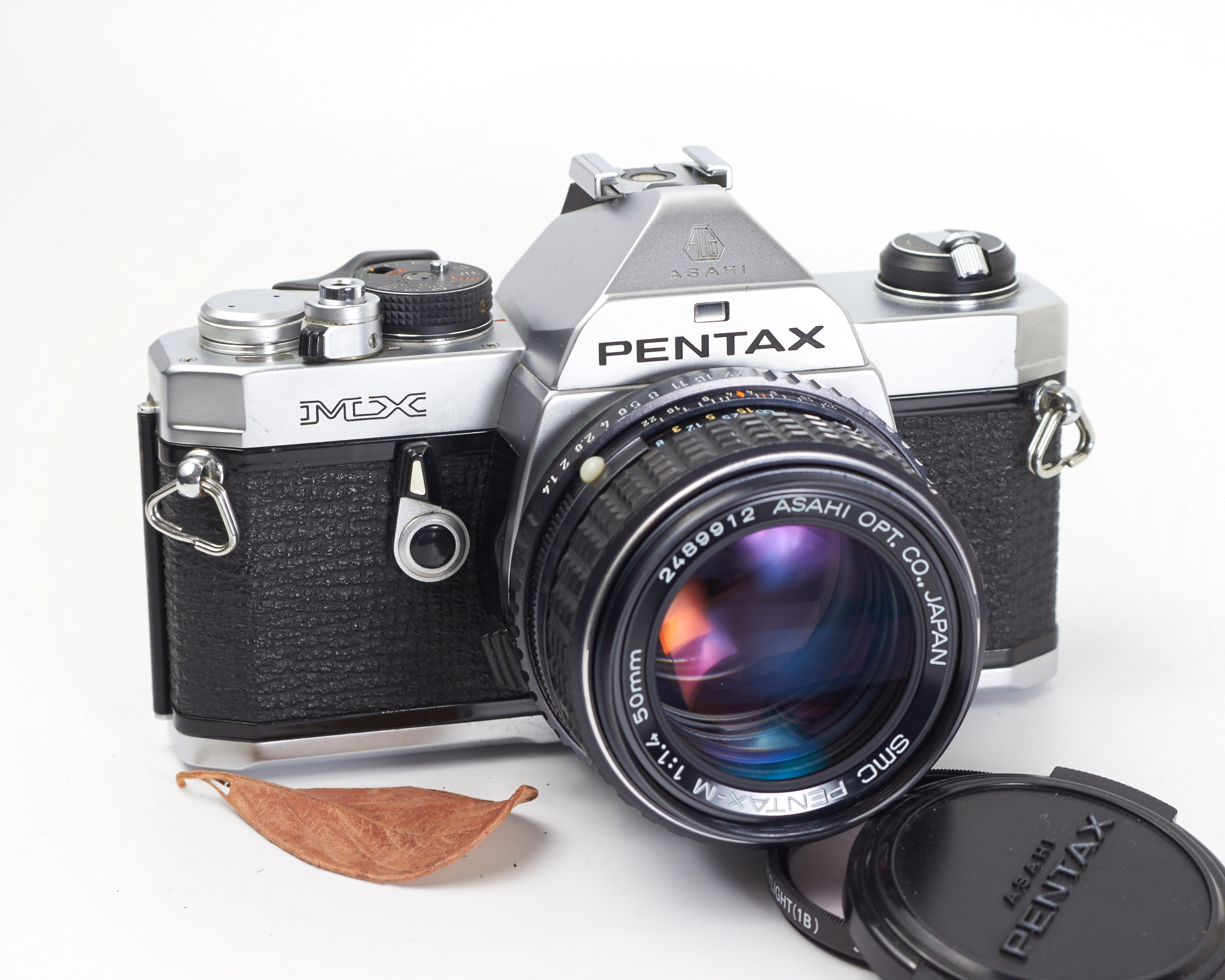 Asahi PENTAX ME Vintage 35mm SLR camera with  Famous Helios Lens