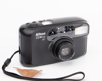 Nikon 28Ti / チタン製コンパクトフィルムカメラ / ヴィンテージNikon