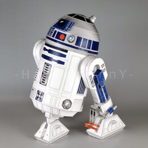 R2-D2 - SW DIY Project Papercraft Model PDF Template with a Gift