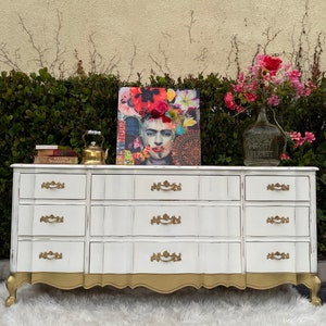 Gorgeous French Provincial Style Dresser