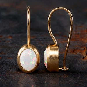 Brincos de Opala Etíope • Banho de Ouro 18K • Pedra de Nascimento de Outubro - Presente para Ela