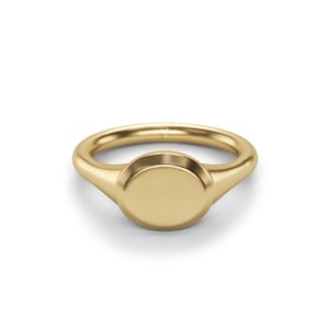 Oval Signet Ring · 18k Gold Vermeil Signet · Minimalist Gold Statement Ring · Timeless Gold Jewelry for Men and Women
